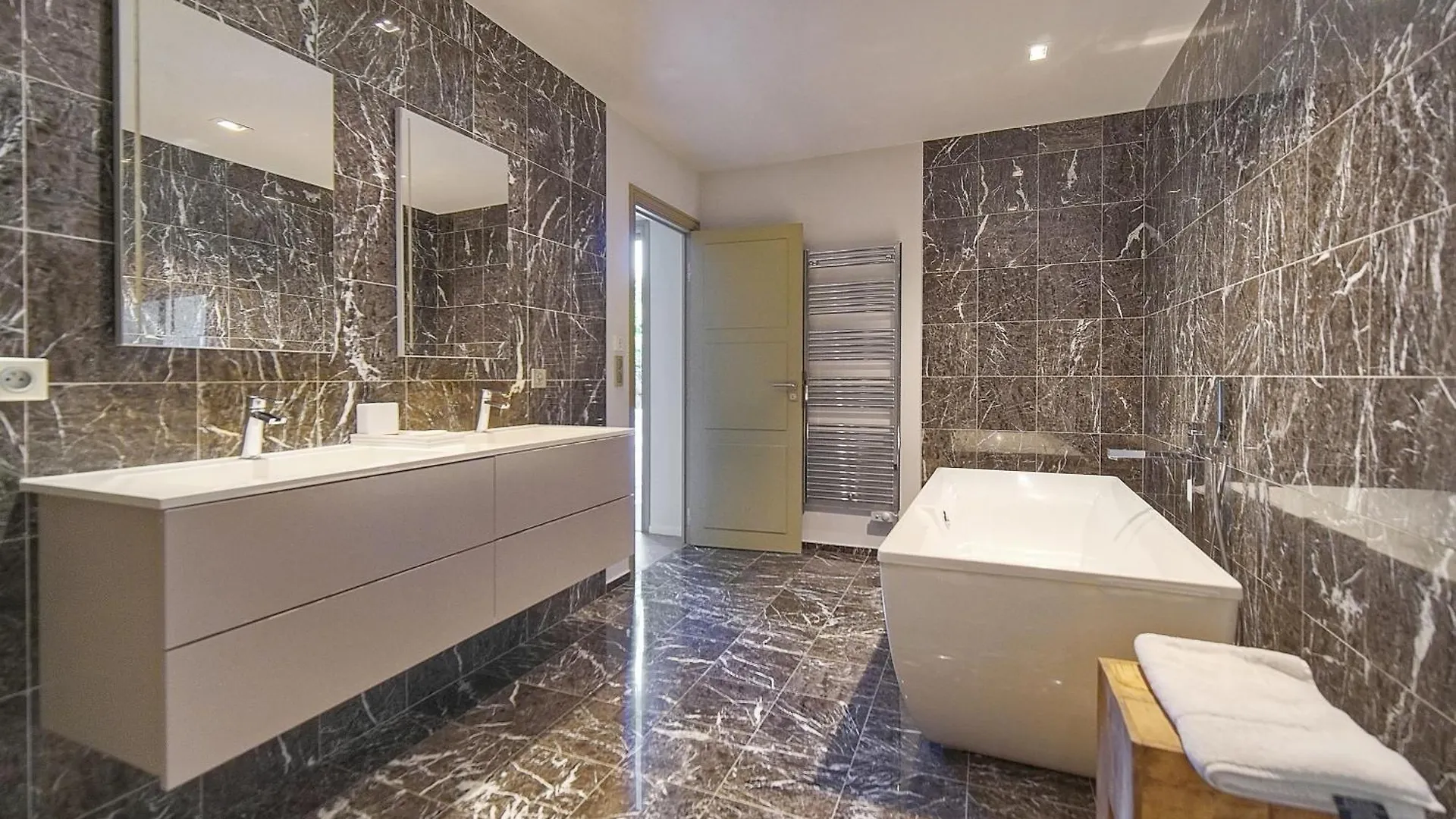 Frgk Luxury Villa Cannes Croix Des Gardes 0*,  Francia